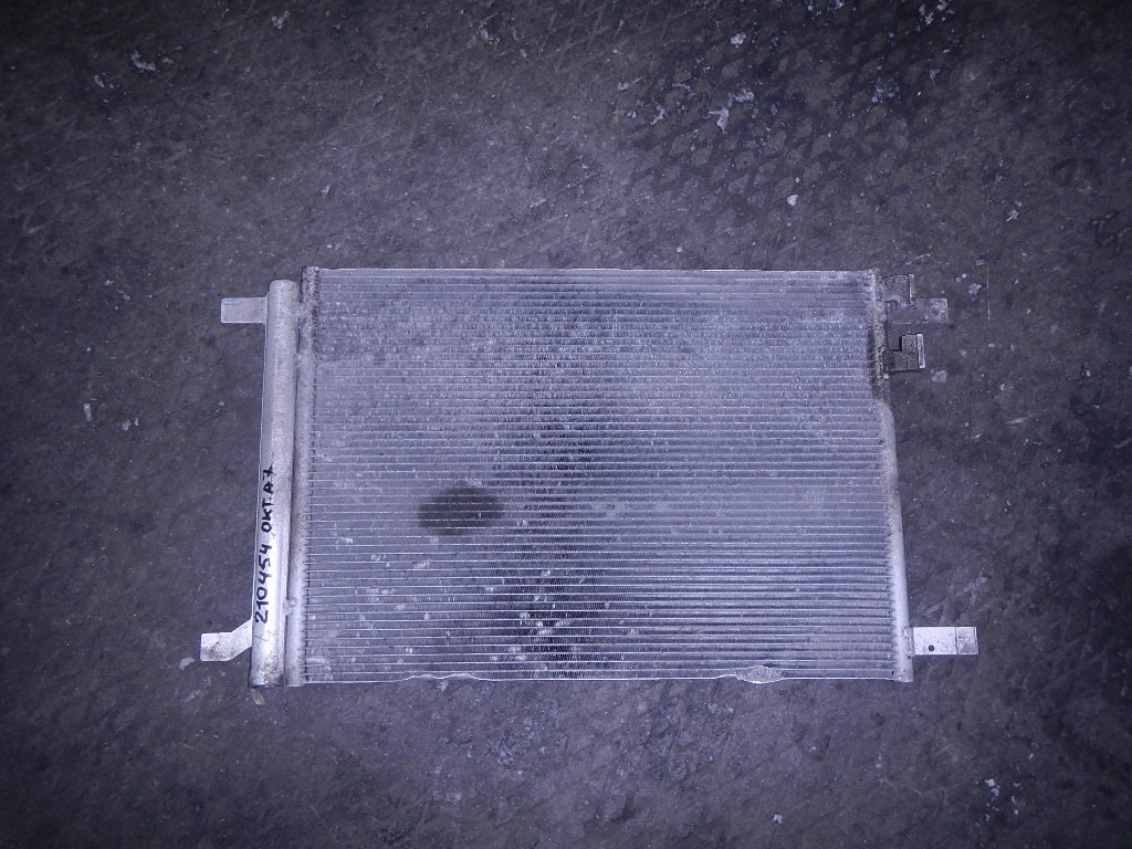 Радиатор кондиционера (конденсер) AP-0000468437