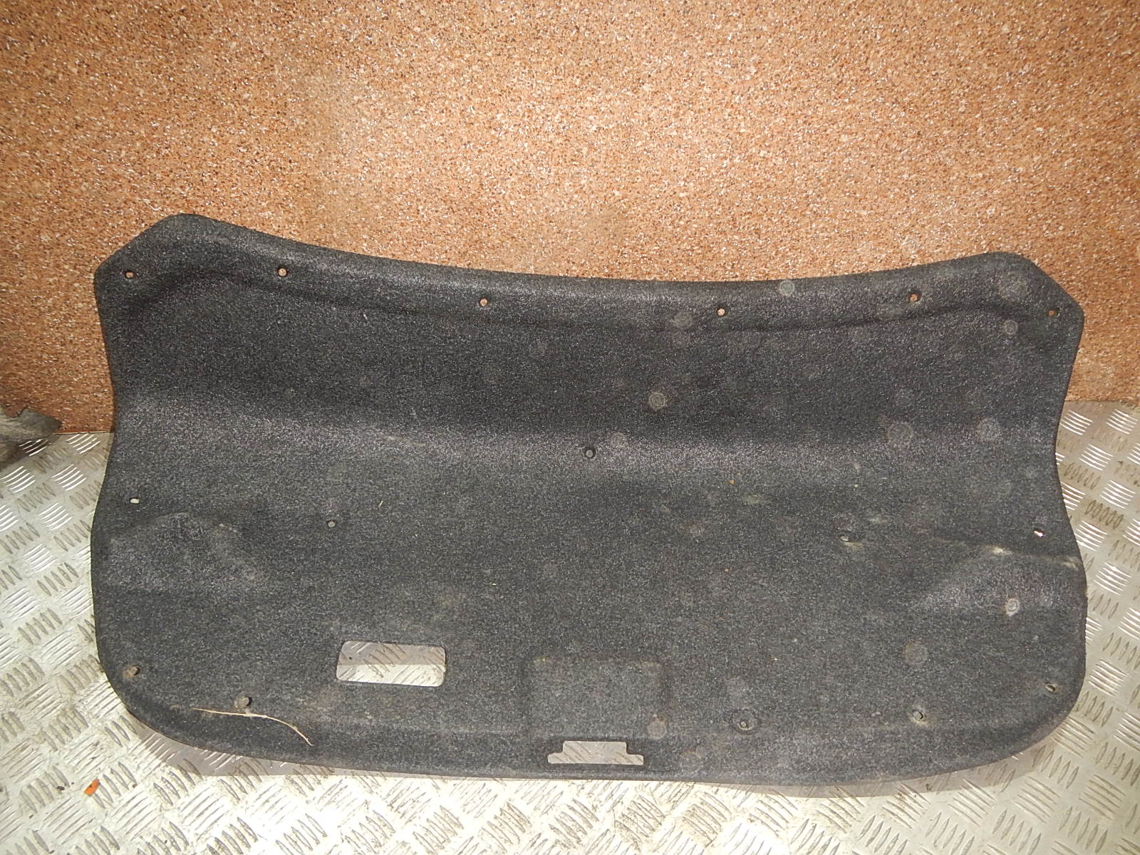 Обшивка крышки багажника AP-0001689130