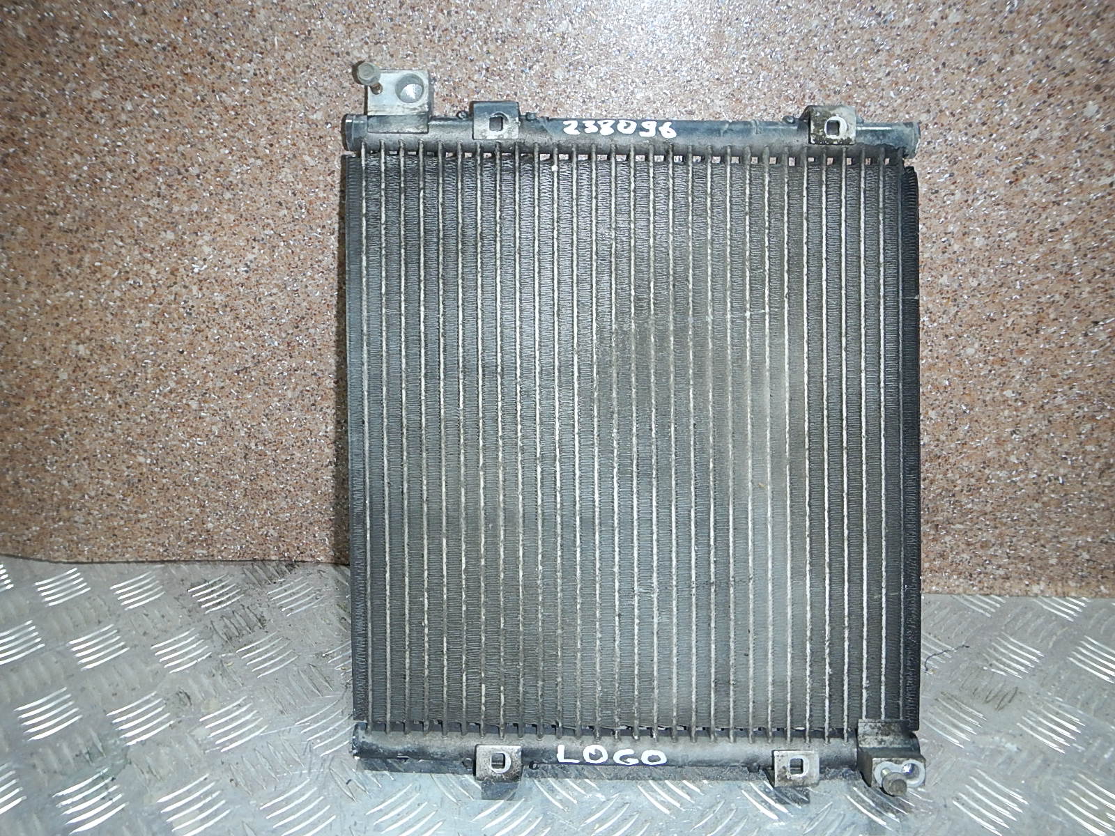 Радиатор кондиционера (конденсер) AP-0001974365