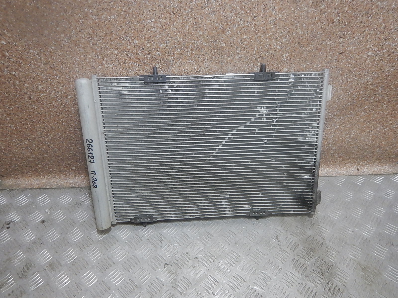 Радиатор кондиционера (конденсер) AP-0002905795