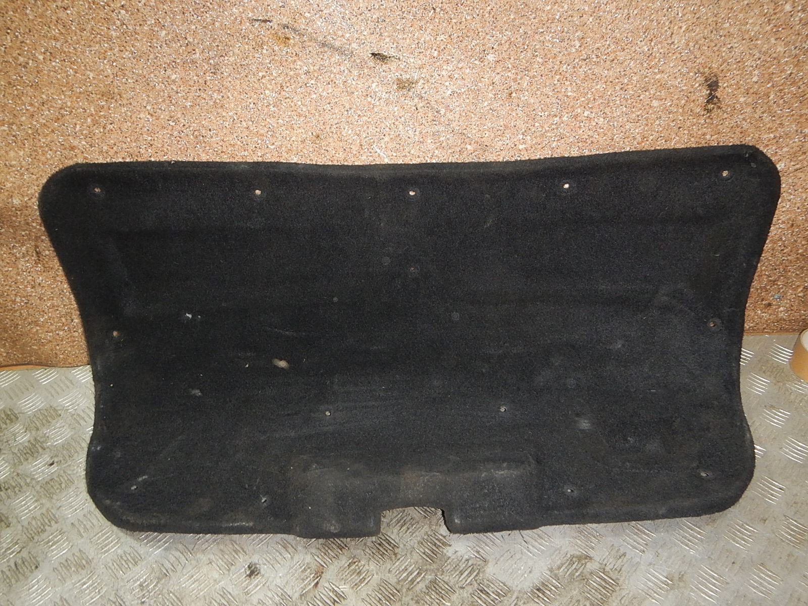 Обшивка крышки багажника AP-0003938593
