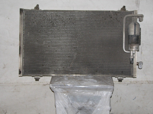 Радиатор кондиционера (конденсер) AP-0000441162