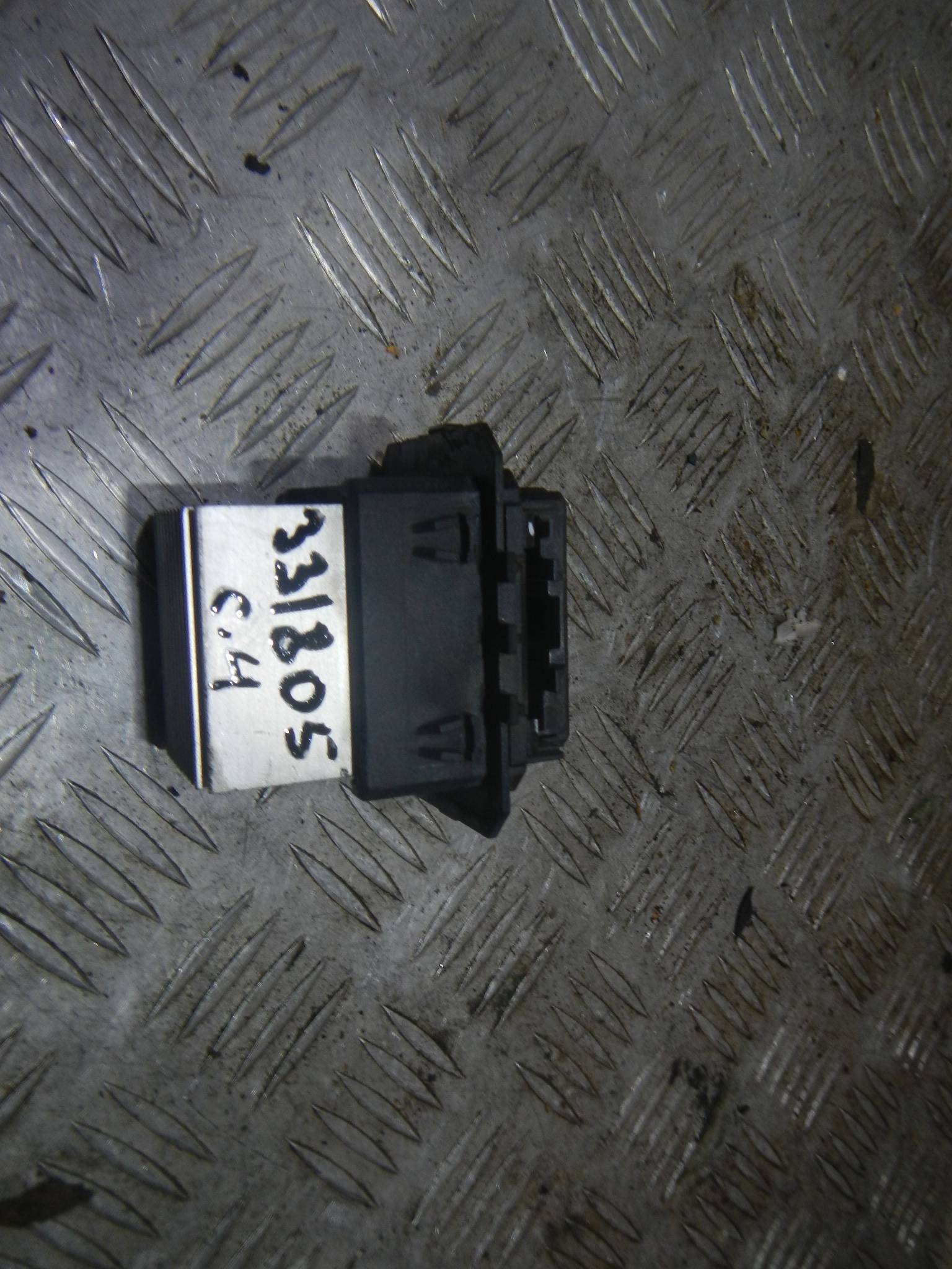 Резистор отопителя AP-0005443069