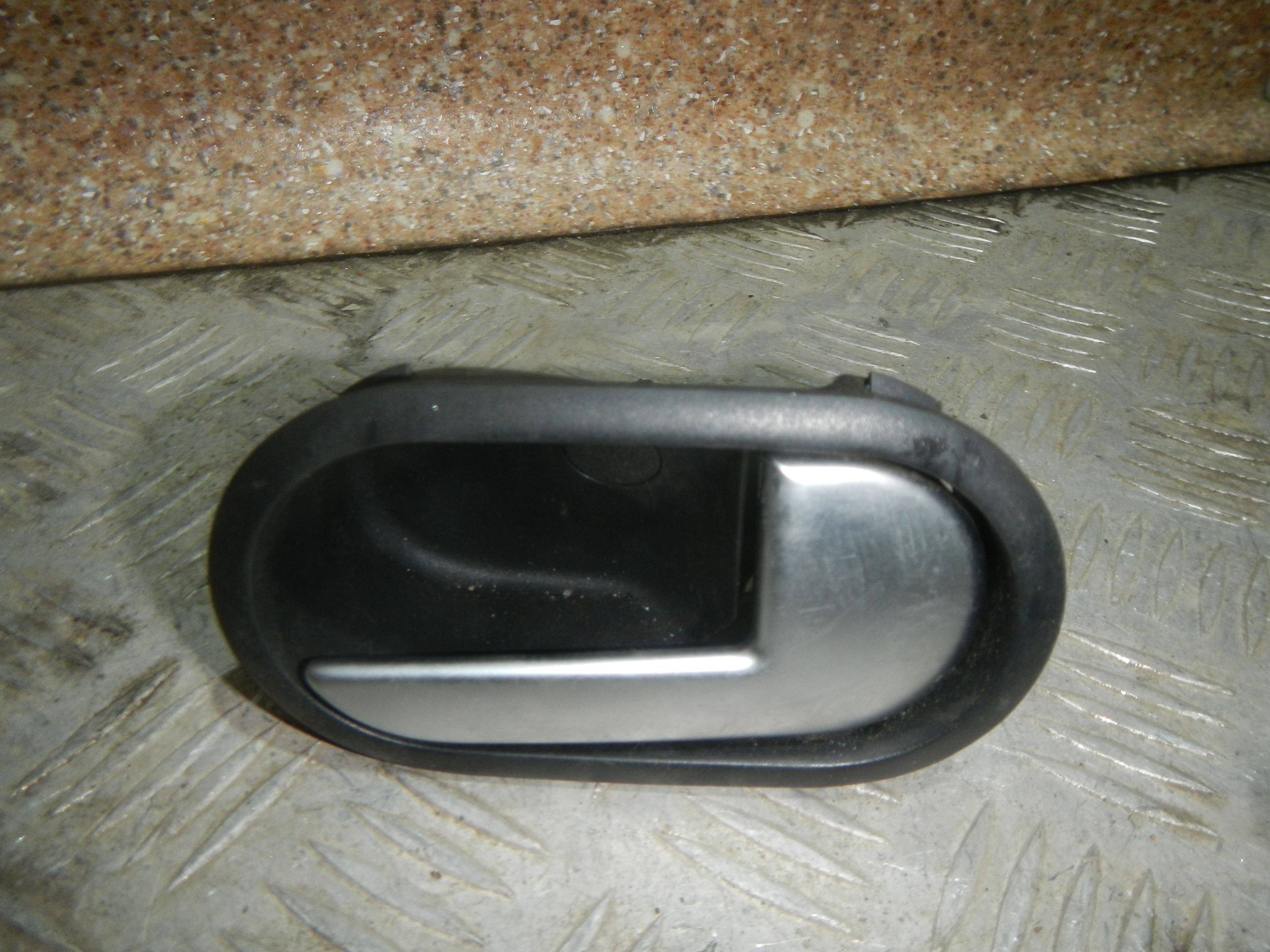 Ручка двери внутренняя правая AP-0005719882