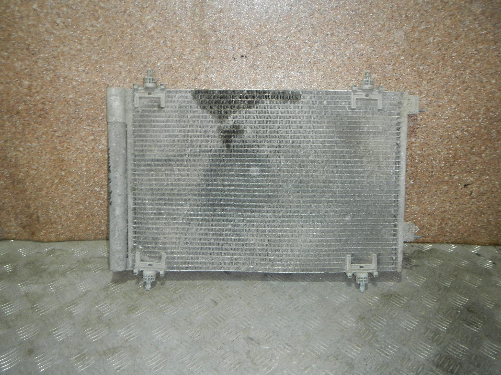 Радиатор кондиционера (конденсер) AP-0008810944