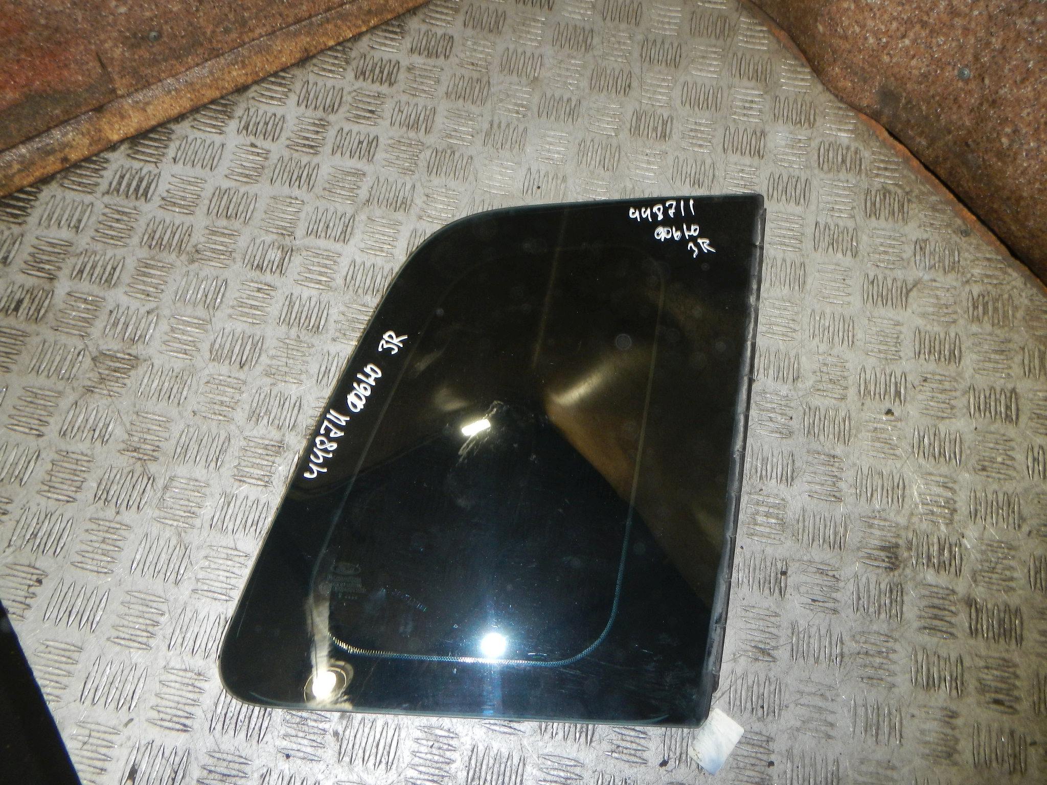 Стекло кузовное глухое правое AP-0010719946