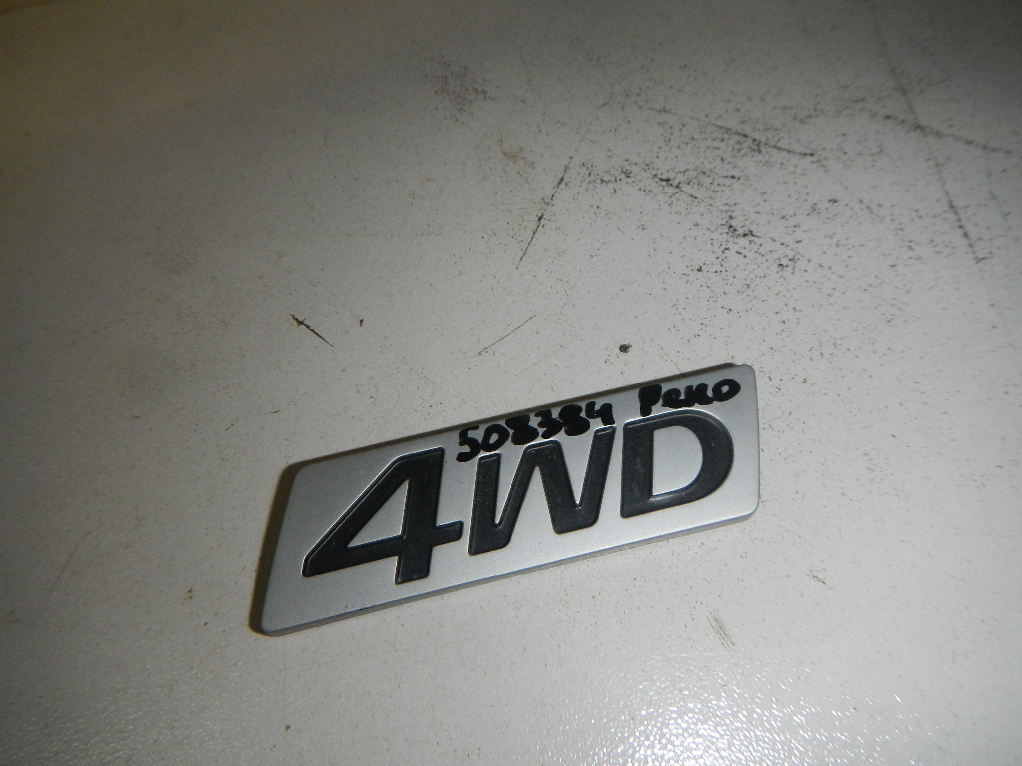 Эмблема на крышку багажника AP-0013001394