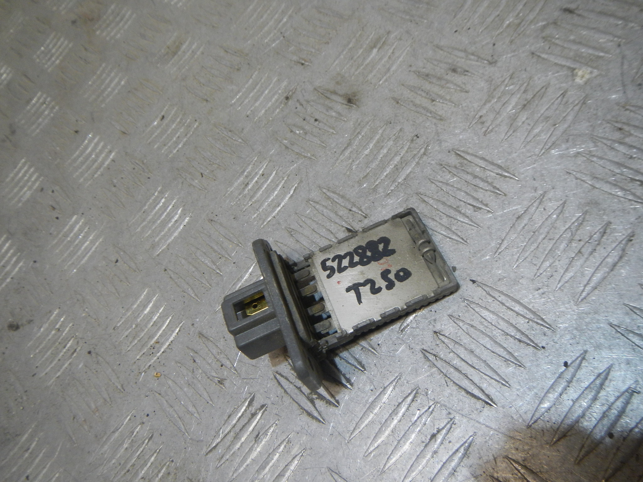 Резистор отопителя AP-0013455732