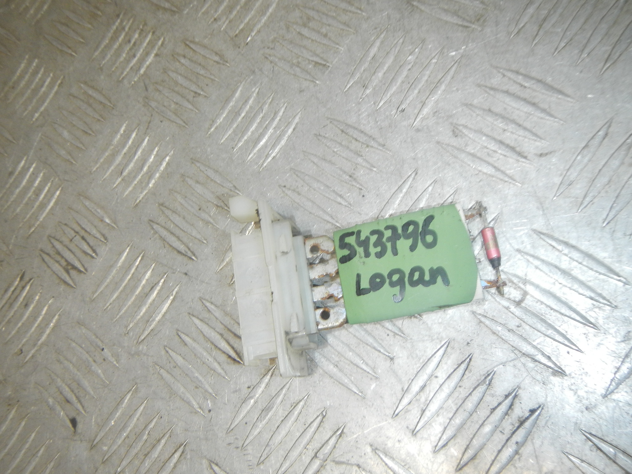 Резистор отопителя AP-0014264579