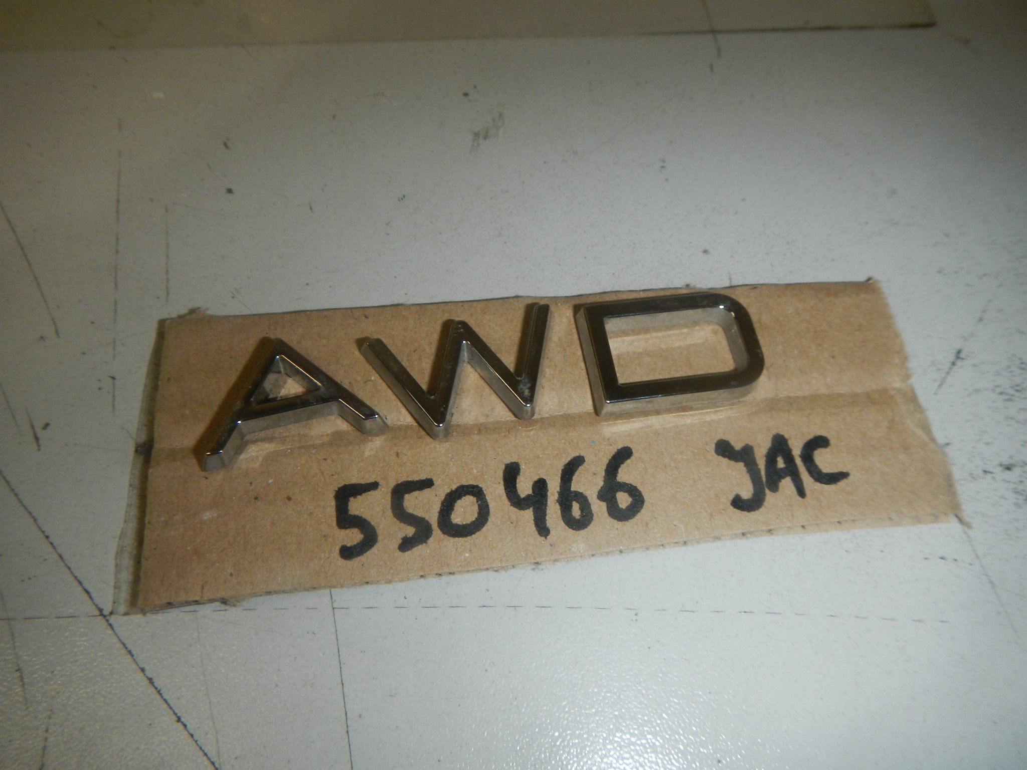 Эмблема на крышку багажника AP-0014702074