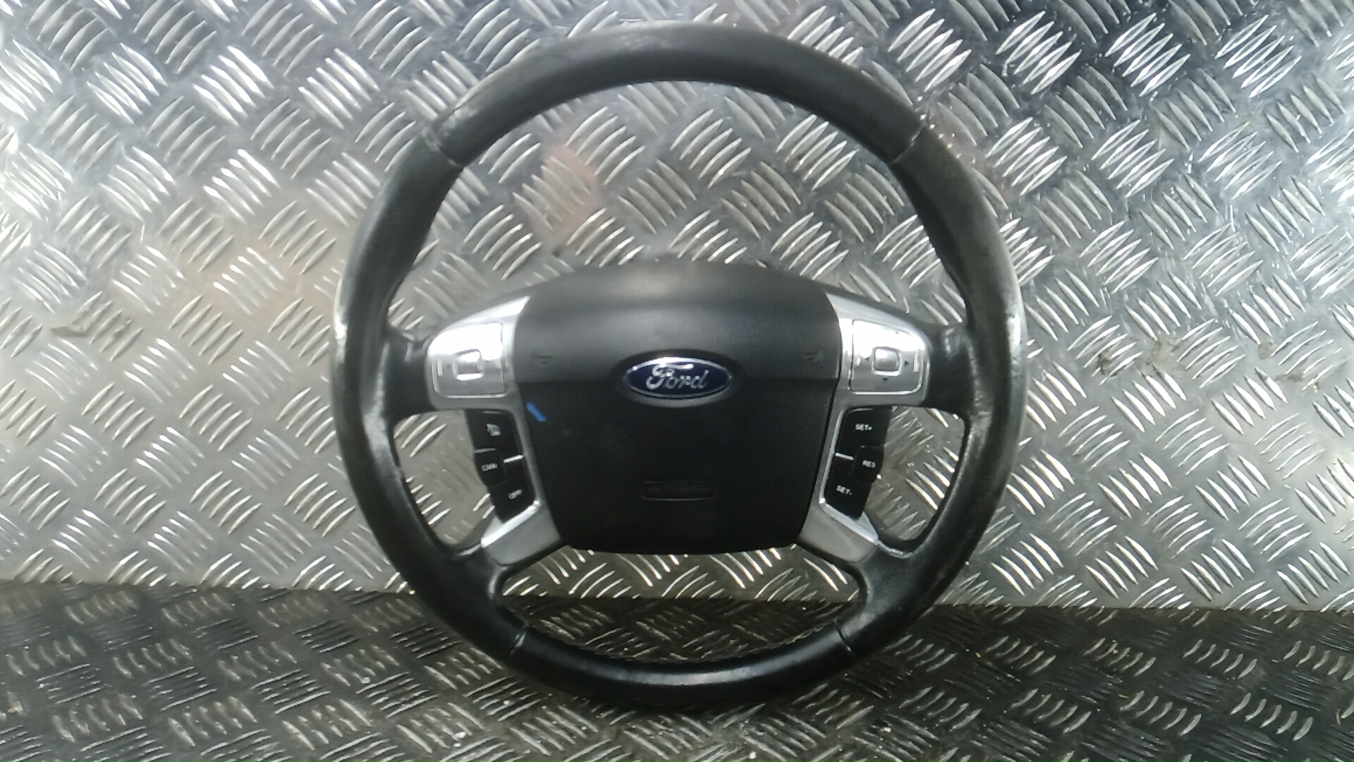 Подушка безопасности в рулевое колесо AP-0015087061