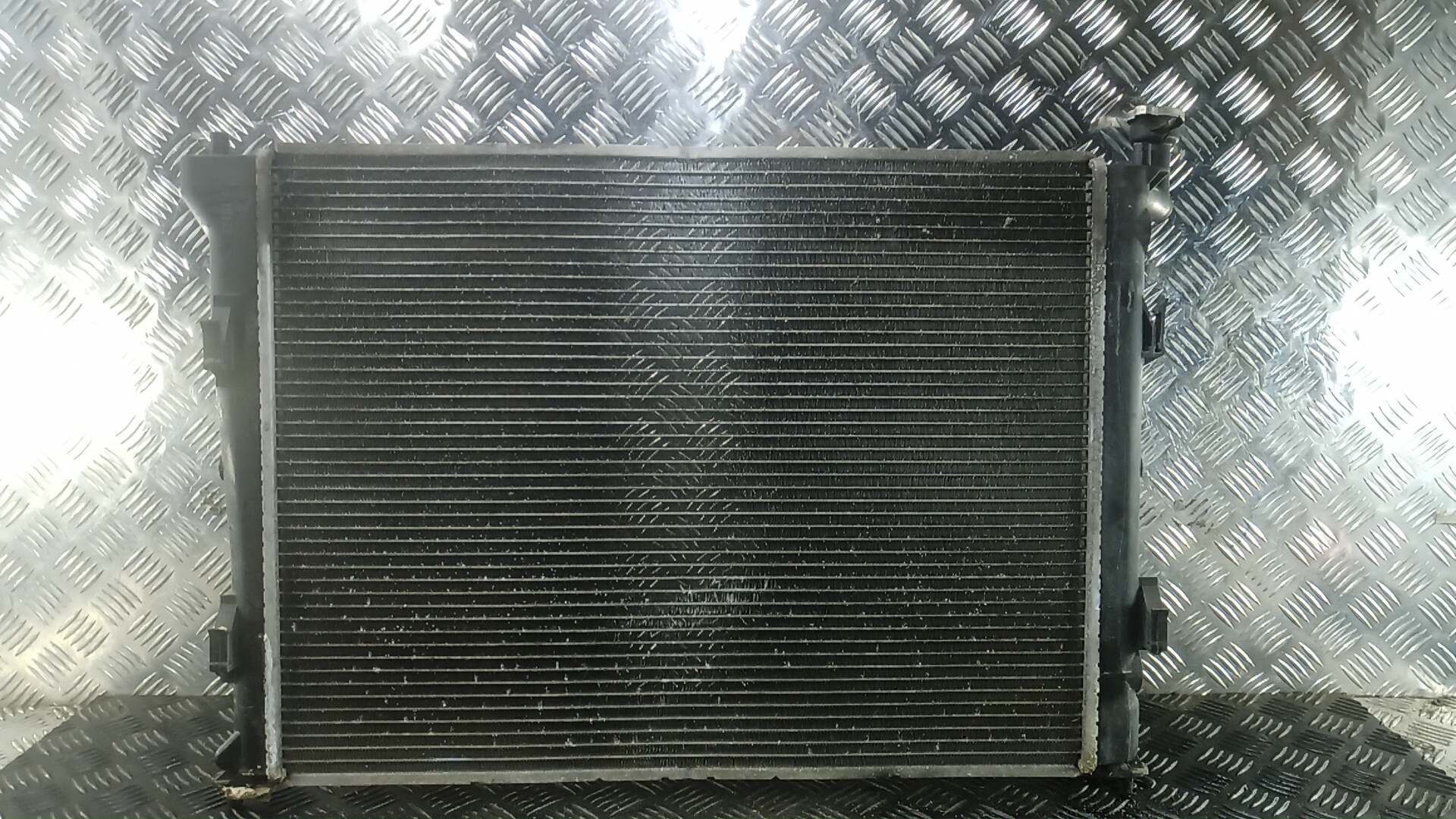 Радиатор охлаждения двигателя AP-0015181610